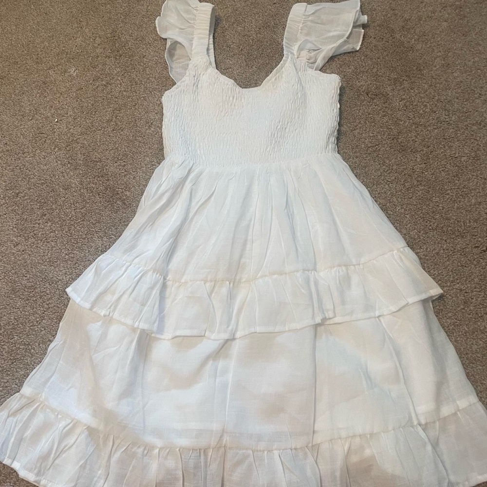 Elegant White Ruffled Women's Mini Dress
